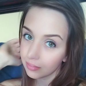 Meet your Posher, Em